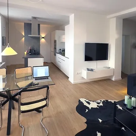 Family & Friends In Apartamento *