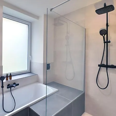 Family & Friends In Schwerin (Mecklenburg-Vorpommern)